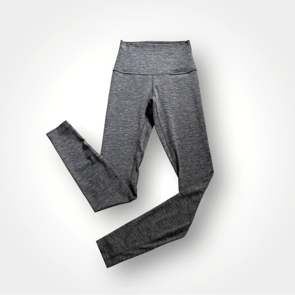 Lululemon Women’s Grey Leggings! Size 2! - Picture 8 of 8